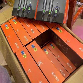 Micro đa năng JBL Cao Cấp 950S - Micro Karaoke Không Dây Đa Năng Sử Dụng Cho Tất Loại Loa Kéo, Vang, Amply Thiết Kế Mới Lạ Siêu Đẹp Bắt Sóng Xa Đến 100M Bảo Hành 12 Tháng