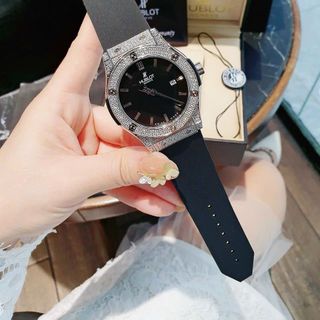 SALE NHANH ĐỒNG HỒ NAM CAO CẤP HUB MÁY PIN NHẬT DÂY CAO SU VIỀN ĐÁ NHỎ 4
