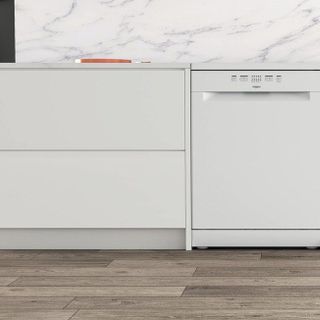 Máy rửa chén độc lập Whirlpool WFE 2B19