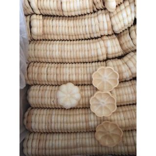 Đế bánh hoa mai 8 cánh size 5cm ( thùng 4000c )
