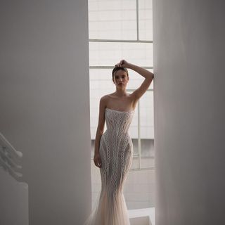 Vì Sao Váy Cưới Đuôi Cá Tại Hiền Khôi Được Các Cô Dâu Yêu Thích?