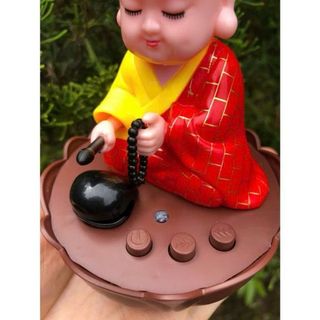 Chú Tiểu Gõ Mõ Tụng Kinh Có Nhạc Dùng Pin Sạc Trang Trí Ban Thờ Phật Để Bàn Làm Việc, Chú Tiểu Có Nhạc 6 Bài Kinh