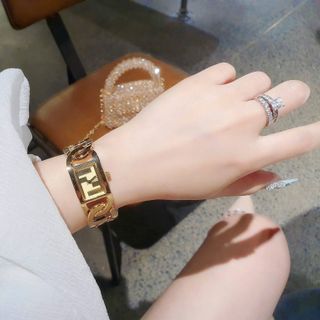 ĐỒNG HỒ NỮ THỜI TRANG FENZI DÂY LẮC VUÔNG MINI 1