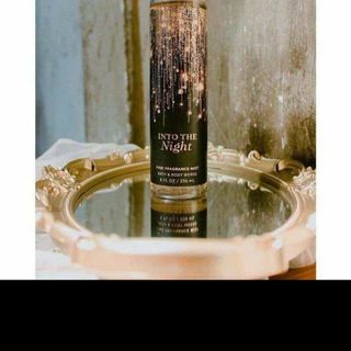 Xịt Thơm Toàn Thân Bath And Body Works Into The Night Quyến Rũ Ngọt Ngào Chai 236ml