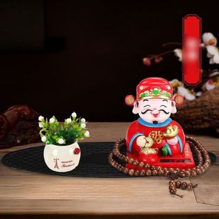 Ông Tượng Thần Tài Đỏ Gật Đầu Bằng NăngLượng Mặt Trời – Tượng Phật Dùng Để Trang Trí Xe Ô Tô , Bàn Làm Việc .