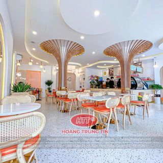 Ghế gổ nệm cafe giá rẻ Hoàng Trung Tín