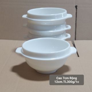 chén dĩa trắng tiệc cưới