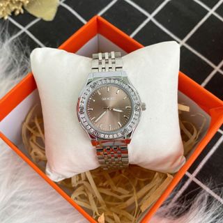 Đồng Hồ Đeo Tay Nữ SM-IB6638-BRW Mặt Đính Đá Thời Trang