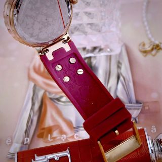 SWAROVSK 𝐒𝐚𝐚𝐭 𝐎𝐜𝐭𝐞𝐚 𝐒𝐩𝐨𝐫𝐭 𝐁𝐥𝐚𝐜𝐤 𝐑𝐨𝐬 𝟏𝟎𝟗𝟎𝟑𝟒𝟔 màu Hồng tím hot hit
