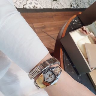 ĐỒNG HỒ NỮ TRUNG CẤP B V L KIỂU RẮN QUÝ PHÁI SANG TRỌNG
