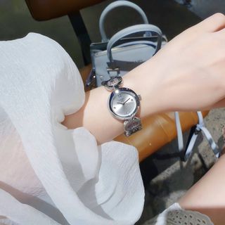 ĐỒNG HỒ NỮ THỜI TRANG TISOT DÂY LẮC MỚI 1