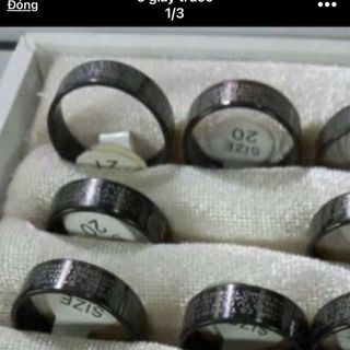 Nhẫn inox deo tay