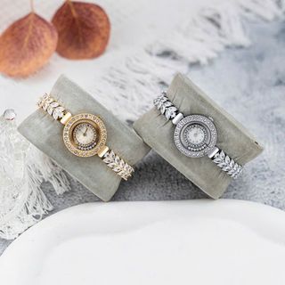 Đồng hồ lắc nữ 8304 mặt tròn chính hãng đeo tay thời trang