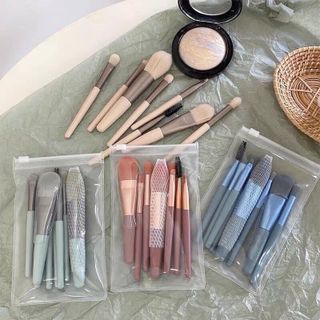 Bộ 8 Cọ Trang Điểm Chuyên Nghiệp Mini Mềm Kèm Túi