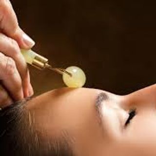 Thanh Lăn Đá Massage Mặt Nâng Cơ