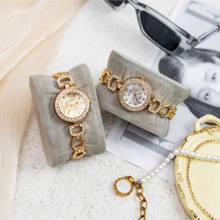Đồng hồ lắc tay nữ Hongrui 0013813 mặt tròn đeo tay thời trang