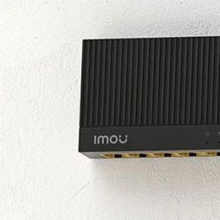 Switch IMOU SF108C 8 port tốc độ 100Mbps, công suất chuyển mạch 1.6Gbps, DC5V 1A, chống sét: 2KV