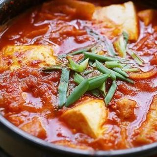 Thố đất  cơm trộn, mỳ cay thương hiệu DongHwa Hàn Quốc