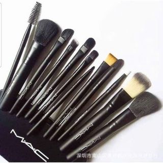 Bộ Cọ Trang Điểm 12 Cây MAC Hộp Đen