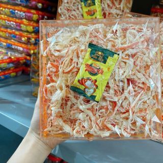 Mực sợi hấp nước dừa hộp vuông 188*40 (500G)