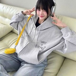 Áo khoác hoodie zip form boxy thêu What Is Normal ? giá sỉ - giá bán buôn