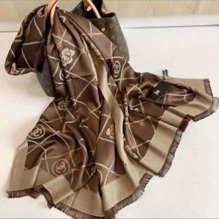 Khăn lụa chất đẹp