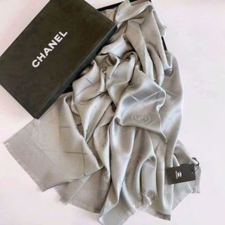 Khăn lụa chất đẹp