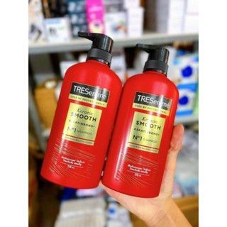 Cái chai đỏ chót Keratin Smooth nhìn thôi đã thấy sang xịn mịn rồi, mà xài lên tóc còn đỉnh hơn:
