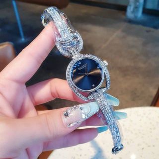 ĐỒNG HỒ NỮ THỜI TRANG HOT TREND GU CII LẮC MỚI