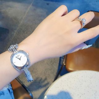 ĐỒNG HỒ NỮ THỜI TRANG HOT TREND GU CII LẮC MỚI