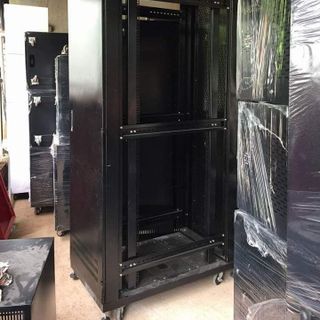Tủ rack 32U - D600 bánh xe