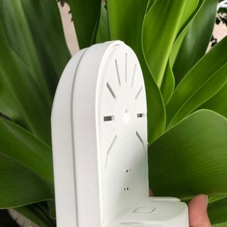 Chân đế L dùng bắt tường - Loại Không có ren đồng , Không kèm ốc