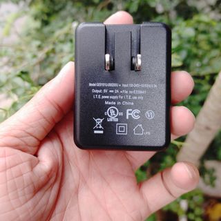 Bộ Nguồn 5V-2A chui microUSB, mã GE0101U-050200U, màu đen, gấp gọn, dây dài 2 mét