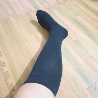 Tất nữ cao dưới gối màu đen trơn xuất dư
