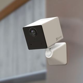 Camera Wi-Fi 2MP Ezviz CB2 TRẮNG, Type-C, có PIN