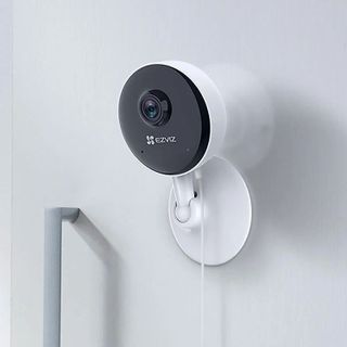 Camera Wi-Fi Trong Nhà EZVIZ C1C-B 1080P (Chui sạc Micro USB, đàm thoại, thùng 18 cái)