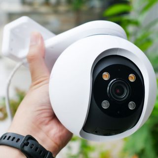 Camera WiFi quay quét EZVIZ H80x Dual 4K 8MP