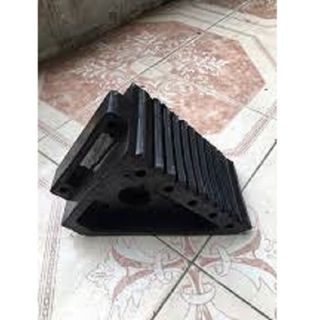 CỤC CHÈN , CỤC CĂN BÁNH XE Ô TÔ DI ĐỘNG , CỤC CHẶN LÙI LOẠI NHỎ 2KG