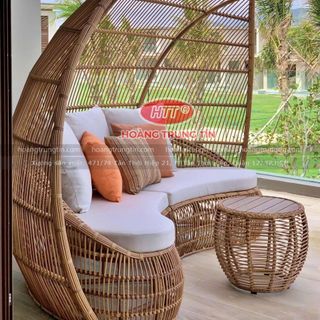 Giường tắm nắng mây nhựa ngoài trời có mái vòm