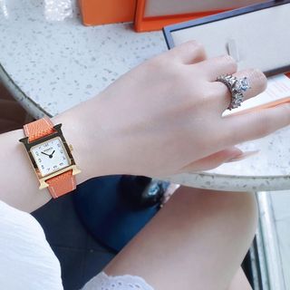 ĐỒNG HỒ NỮ CAO CẤP MỚI NHẤT HEMES DÂY DA MẶT SỐ NIỀNG TRƠN VÀNG