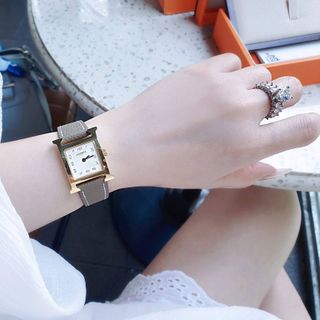 ĐỒNG HỒ NỮ CAO CẤP MỚI NHẤT HEMES DÂY DA MẶT SỐ NIỀNG TRƠN VÀNG