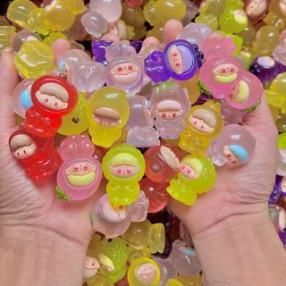 CHARM Túi mù MOI TRÁI CÂY EM BÉ NGỒI phát sáng  (3,8cm) may mắn mô hình hoạt hình ba chiều phát sáng-Đồ chơi dạ quang- CHARM - DIY