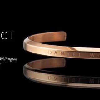 CUFF D.W CAO CẤP V1