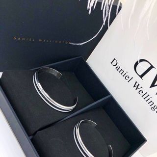 CUFF D.W CAO CẤP V2