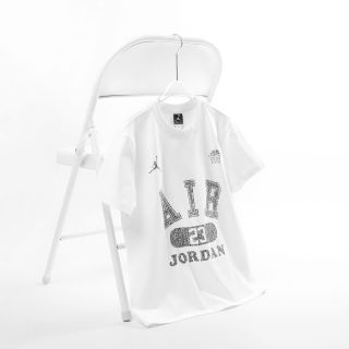 Áo thun nam. Chất liệu: cotton 4 chiều, mềm mịn mát, dầy dặn đứng form.  Form Slim Fit