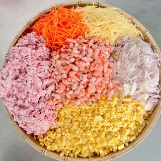 Chả giò hải sản xếp tam giác vỉ 250g (10 miếng)