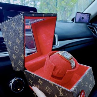HỘP XOAY LV