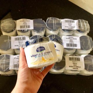 Kem Dưỡng ẩm Mềm Mịn REDWIN Vitamin E Cream 300g