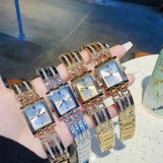 ĐỒNG HỒ NỮ THỜI TRANG HOT TREND GUE S KIỀNG MẶT VUÔNG MINI
