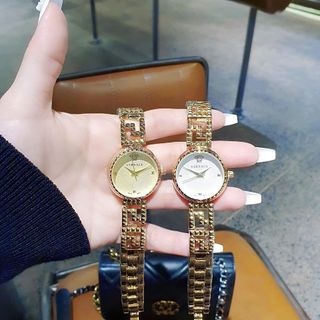 ĐỒNG HỒ NỮ THỜI TRANG HOT TREND VERS DÂY LẮC